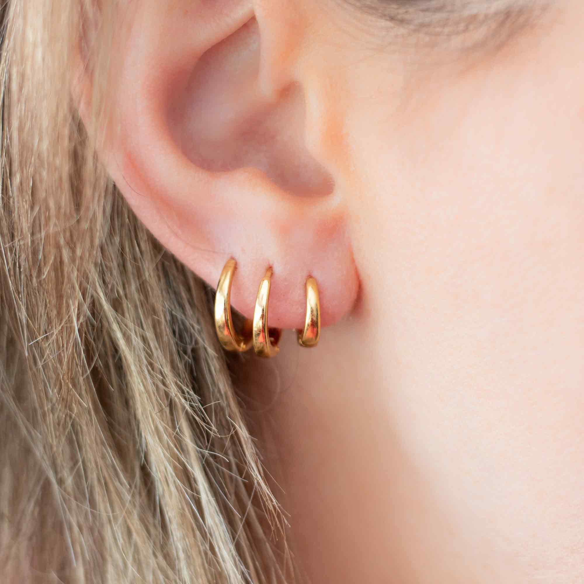 Graduated Huggie Hoop Set - Set of 4 - Image 4