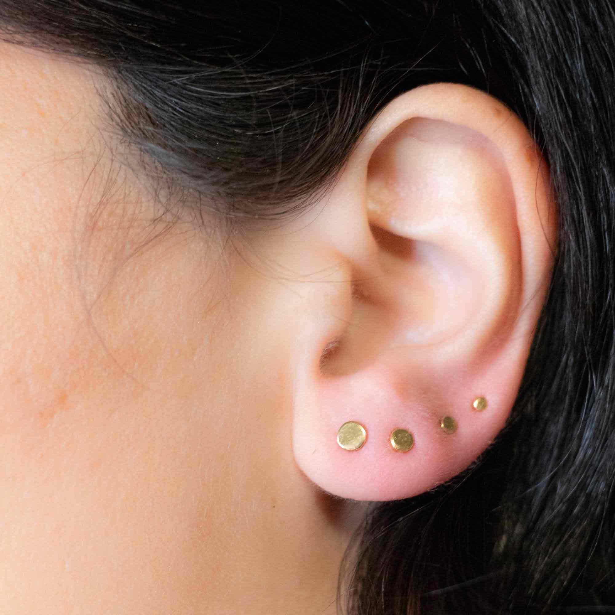 Signature Graduated Disc Stud Set - Image 4